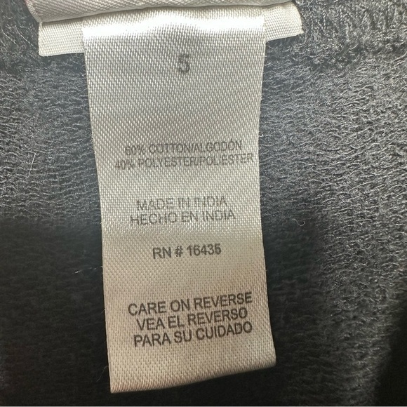 Marvel Spider-Man Shorts Black & Red Size 5 - Picture 6 of 16